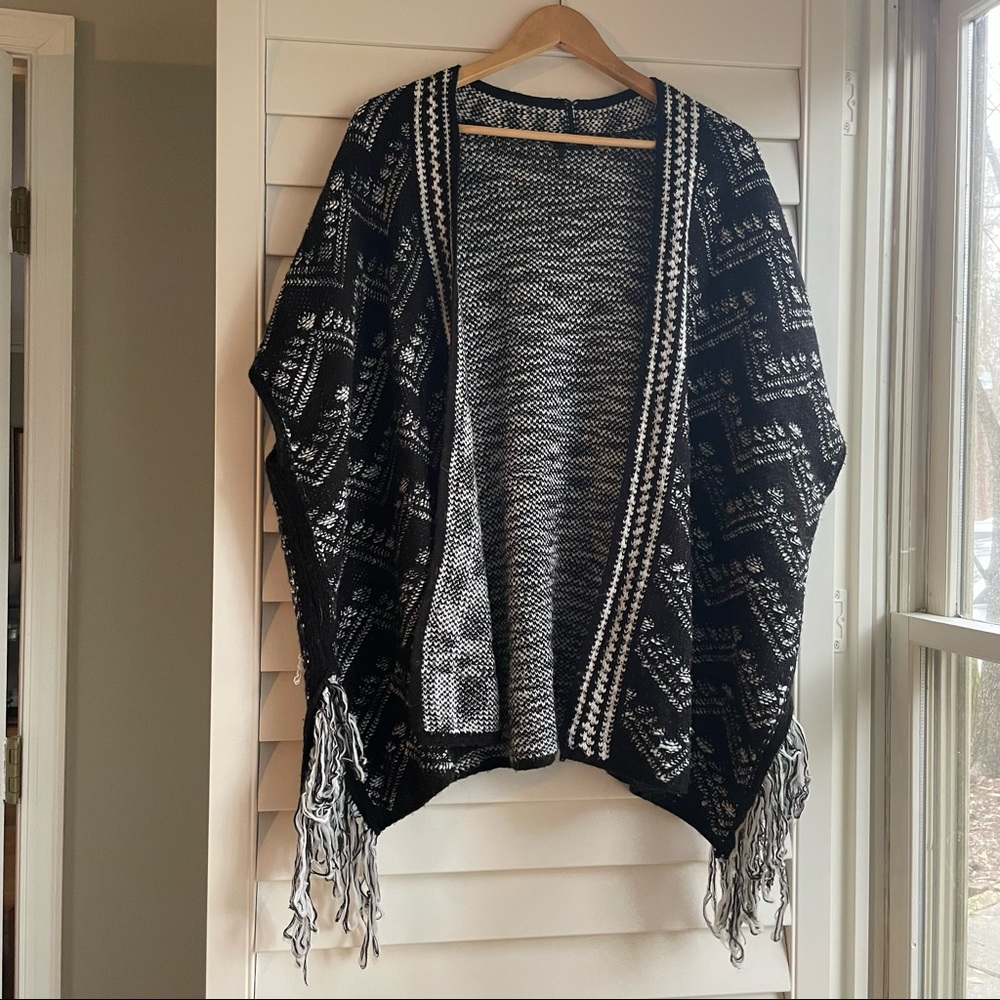 Short Sleeved Black Knit Cardigan
